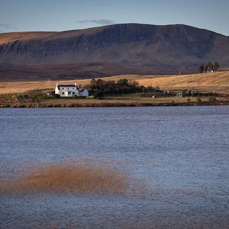 Villa Lochside Staffin Esterno foto