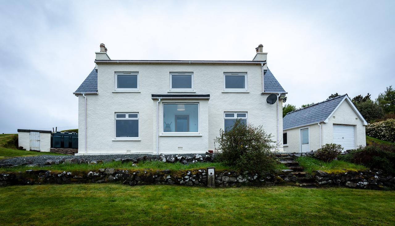 Villa Lochside Staffin Esterno foto