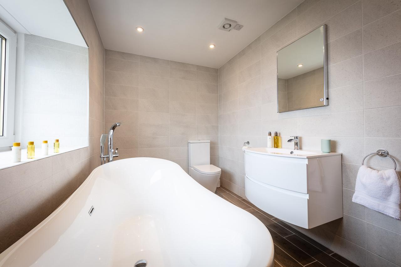 Villa Lochside Staffin Esterno foto