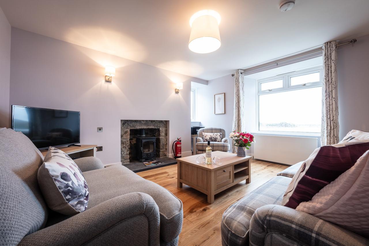 Villa Lochside Staffin Esterno foto